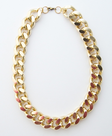 My personal favorite from the Sensemillia colection: the chain necklace.So in fashion!I just love it!
